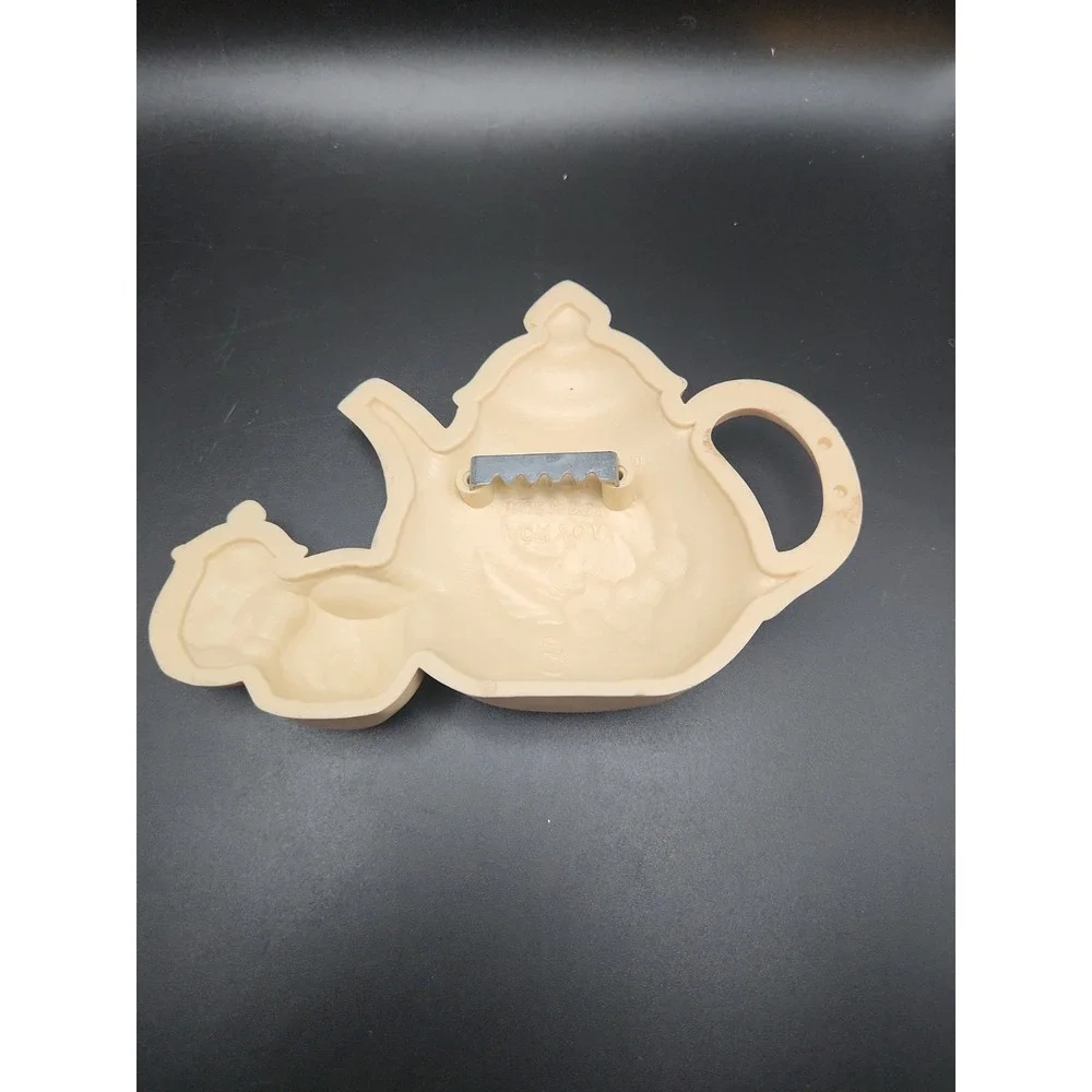 Vintage Burwood‎ Pansy Flower & Teapot Wall Hanging Plaques
